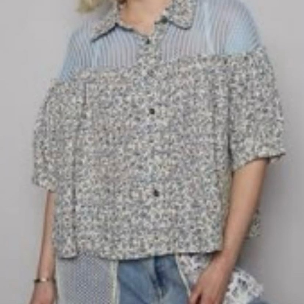 POL Blue Floral Crochet Mesh Mixed Media Top - Size M